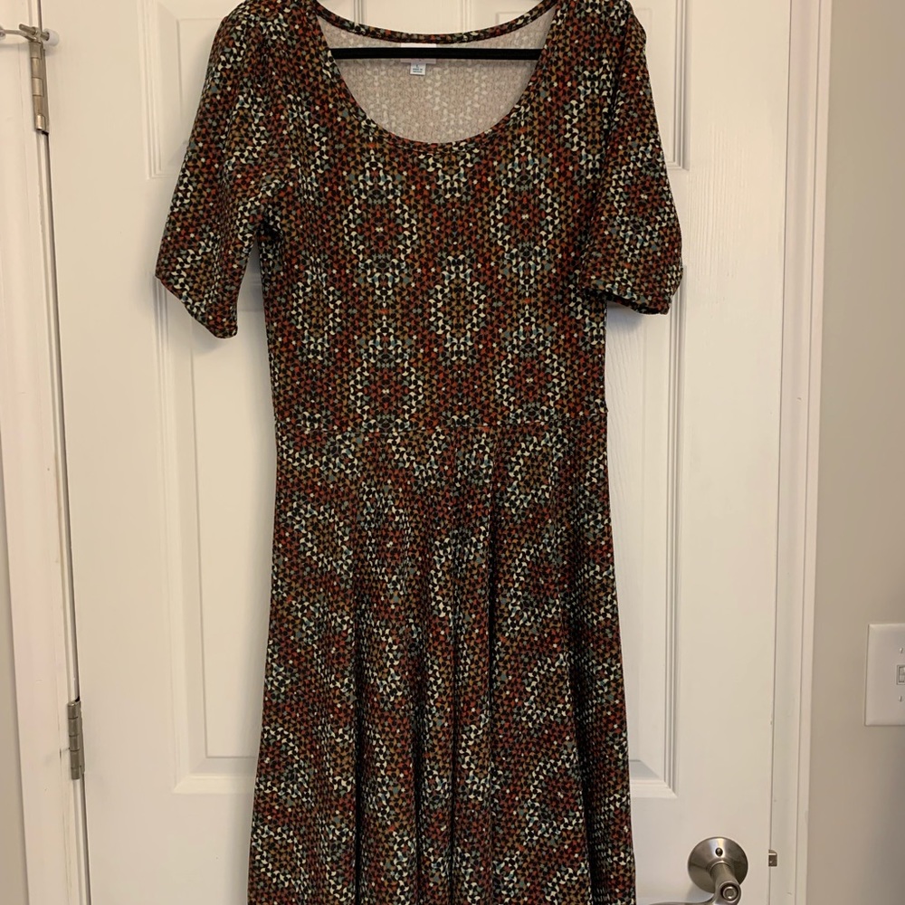 Lularoe Nicole dress. Sz large. Never worn.